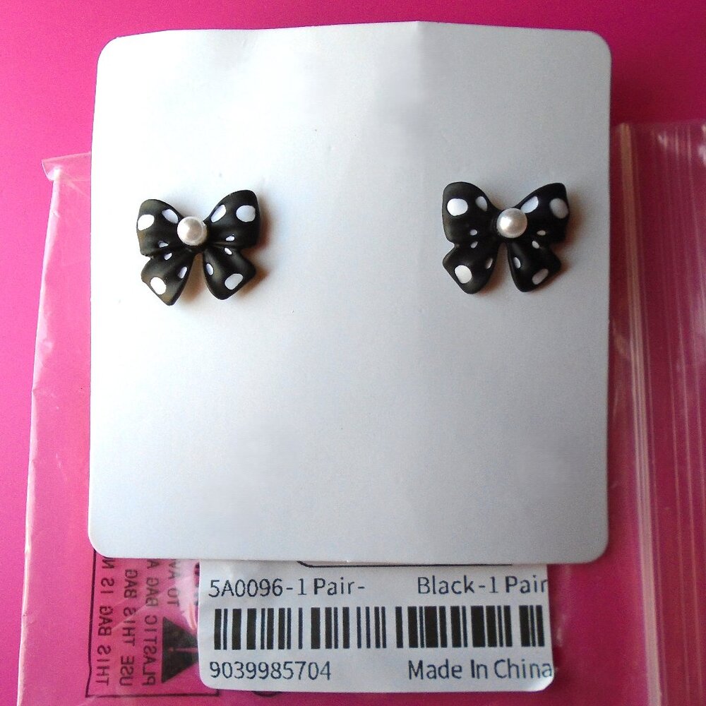 🎀 Fashion Jewelry🎀 Black Bow with Faux Pearl Studs